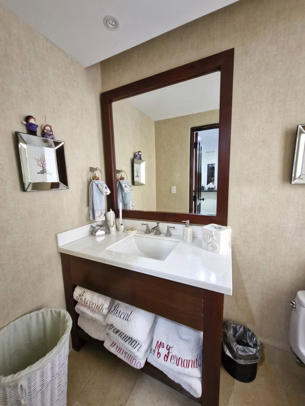 Buenaventura BRISTOL VILLA $1,200,000