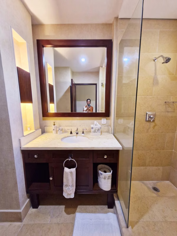 Buenaventura BRISTOL VILLA $1,200,000