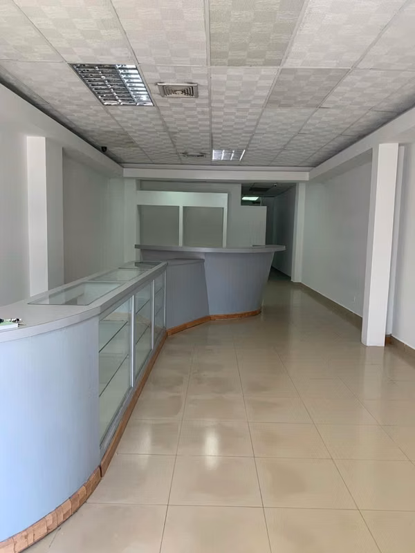 Alquiler de Local Comercial En Via España