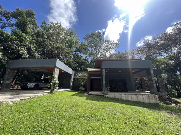 For sale: Mountain house in Altos del María