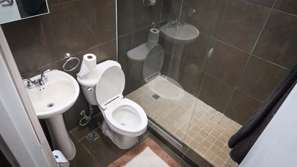 House sale with four apartment units