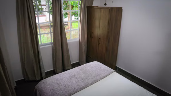 House sale with four apartment units