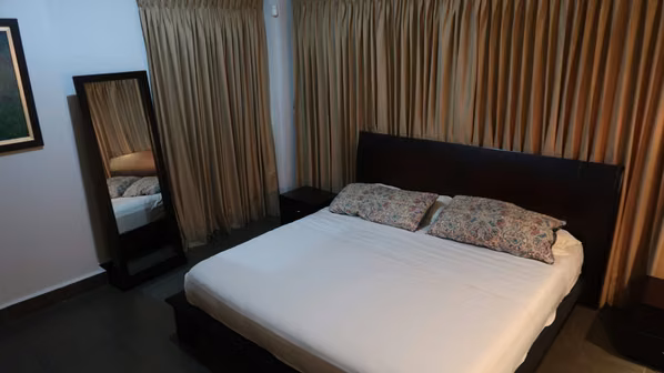 House sale with four apartment units