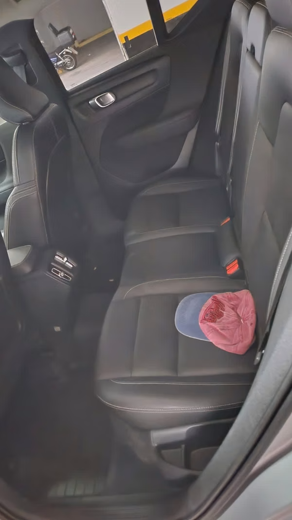 VOLVO  XC40 T5