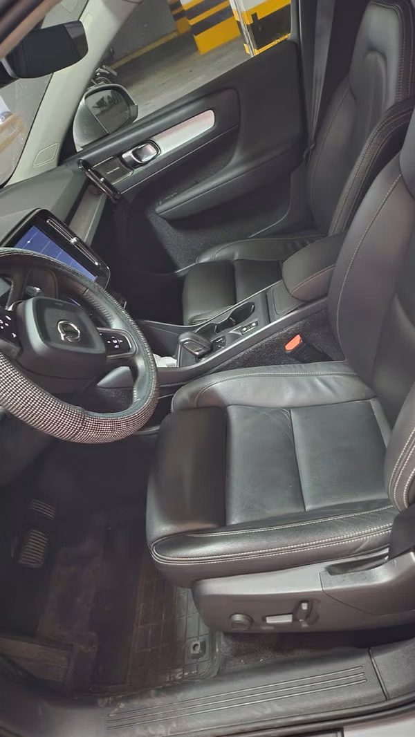 VOLVO  XC40 T5