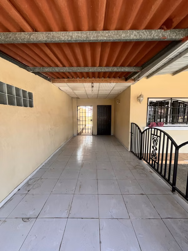 Venta de Casa - Brisas de Arraijan