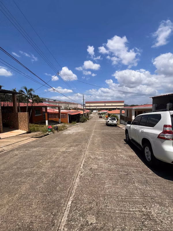 Venta de Casa - Brisas de Arraijan