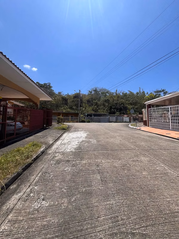 Venta de Casa - Brisas de Arraijan