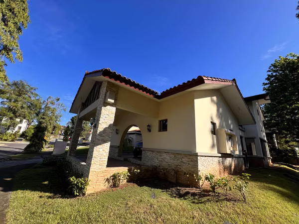 House sale in Panama Pacifico - Woodland