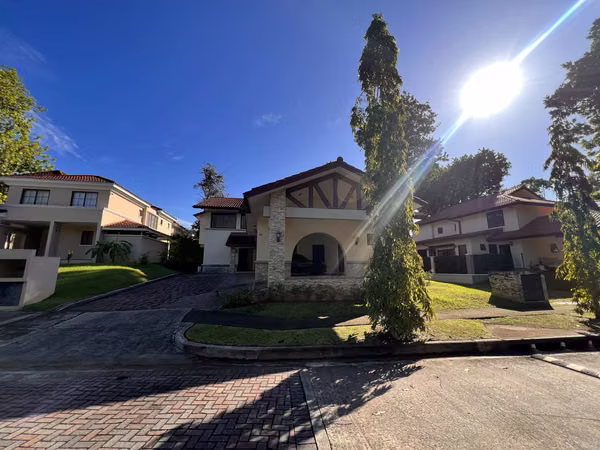 House sale in Panama Pacifico - Woodland