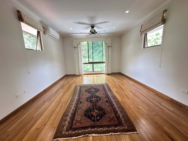 Sale of house in Camino de Cruces