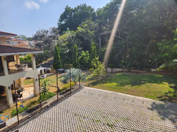 House sale in Clayton