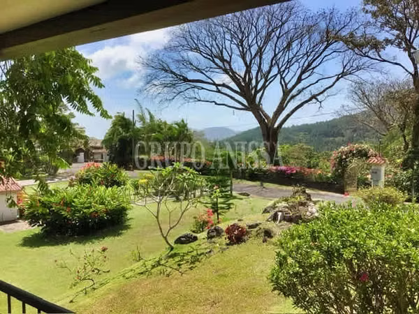 Opportunity! Se Vende Beautiful house Villa in Altos del Maria