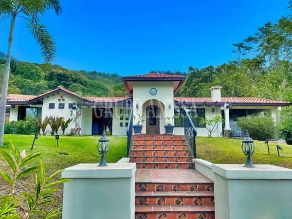 Opportunity! Se Vende Beautiful house Villa in Altos del Maria