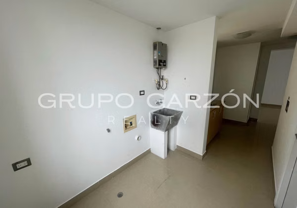 Apartment for sale in Condado del Rey (PH Rokas)