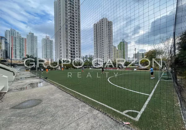 Apartment for sale in Condado del Rey (PH Rokas)