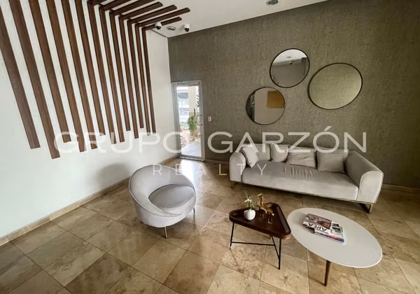 Apartment for sale in Condado del Rey (PH Rokas)