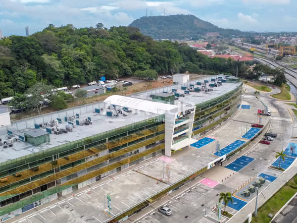 Terrazas de Albrook - Se Vende Local