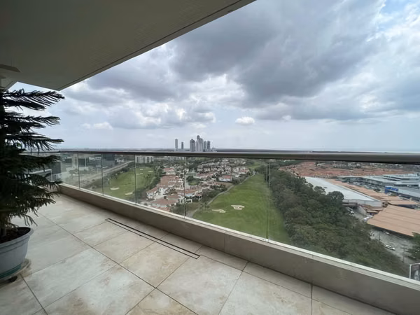Venta de Apartamento en PH Greengarden – Santa María