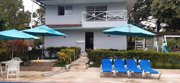 SELLS BEACH HOUSE IN FAT STONES