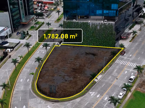 Se vende Terreno en Santa Maria Business District 1,782.08m2