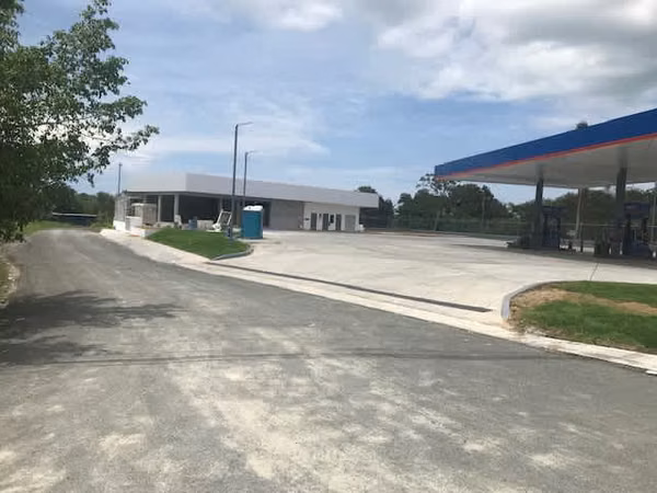 Large lot for sale in Coronado – Excellent commercial location