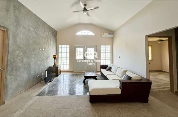 Sale of house in Coronado, Palmeras del Golf