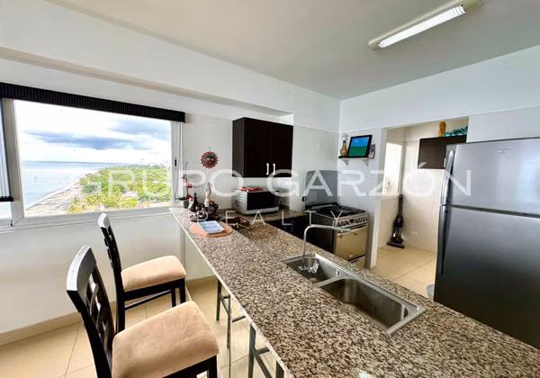 Beach Apartment for sale in Playa Blanca (PH Patricia Italia)