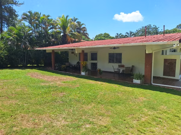 Casa en Playa Corona con gran terreno de 5000m2