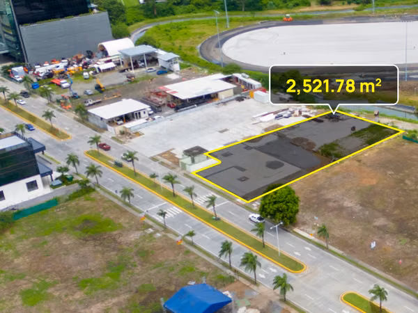 Se vende Terreno en Santa Maria Business District 2,521.78m2