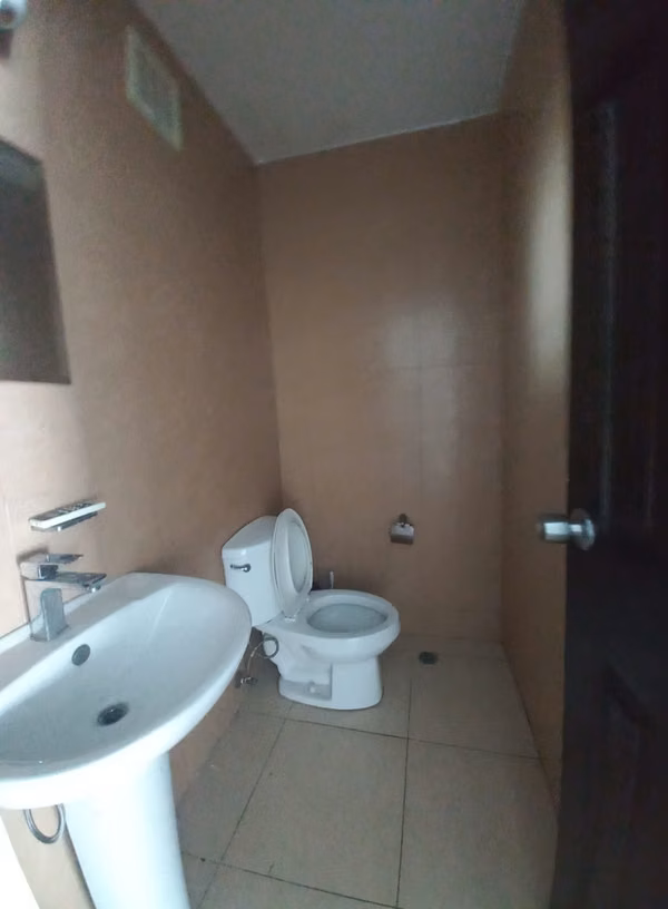 Bank Sells Apartment in Ph Sol del Este, Costa del Este