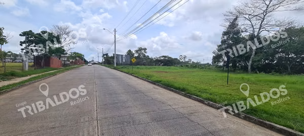 Terreno Comercial frente al Instituto Episcopal San José, La Chorrera