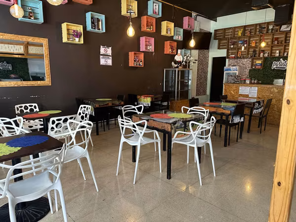 VENTA DE LOCAL COMERCIAL RENTANDO EN HATO PINTADO A PASOS DE LA 12 DE OCTUBRE