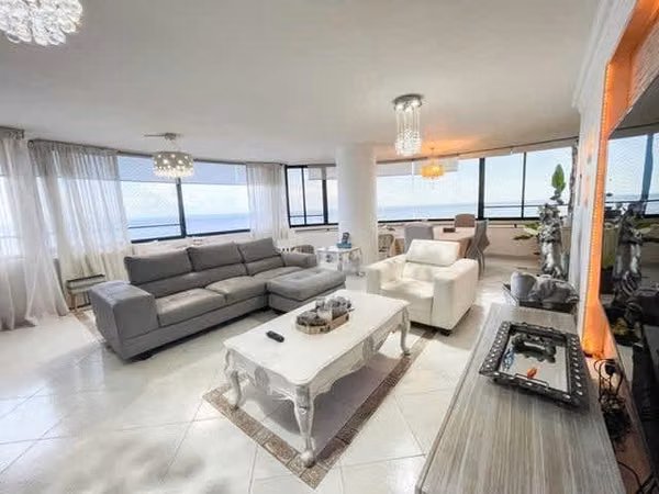 Remodeled apartment for sale in Coco del Mar
