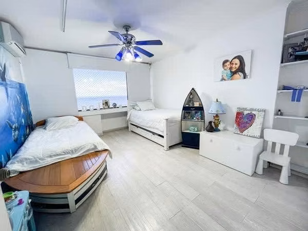 Remodeled apartment for sale in Coco del Mar
