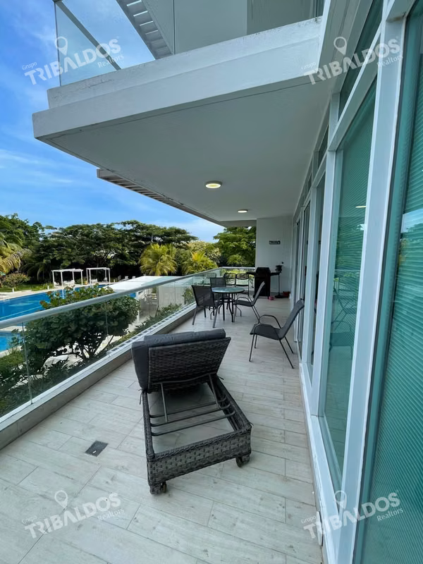 "Spacious 3-bedroom apartment in PH SOLEA, Punta Barco Viejo, with balcony and maid's room."