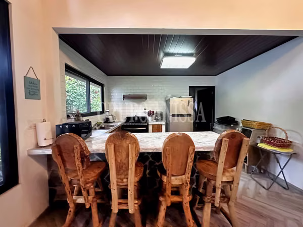 It sells Beautiful House in Zona Alta, Altos del Maria