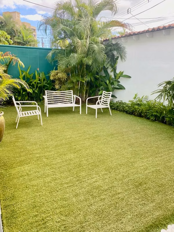 Venta de impresionante y bella casa en urbanización La Alameda - Betania