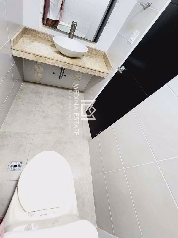 For sale Embassy Club Clayton House - Town House with garden