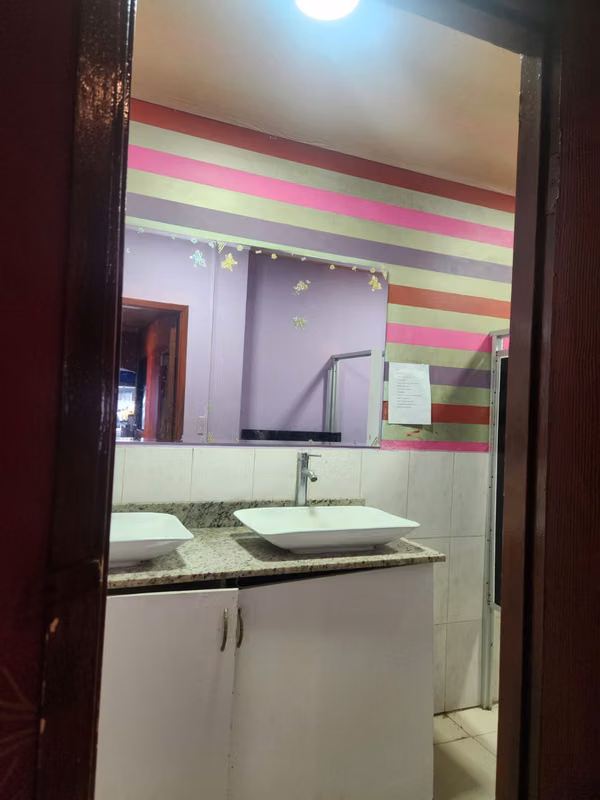 SE ALQUILA LOCAL COMERCIAL