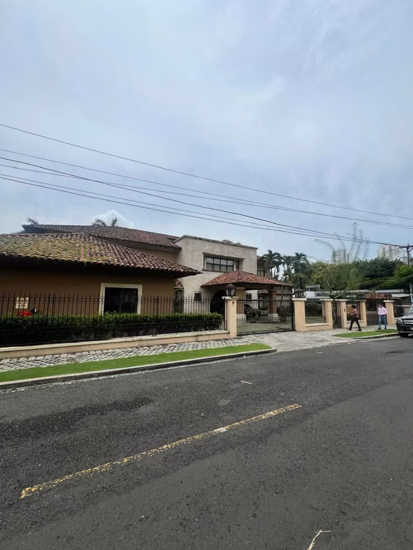VENTA MANSIÓN ALTOS DEL GOLF