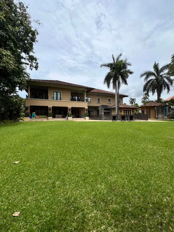 VENTA MANSIÓN ALTOS DEL GOLF