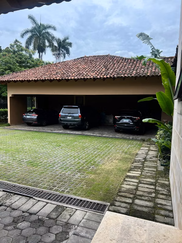 VENTA MANSIÓN ALTOS DEL GOLF