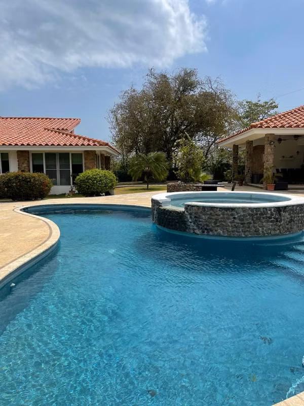 House sale in Punta boat Village