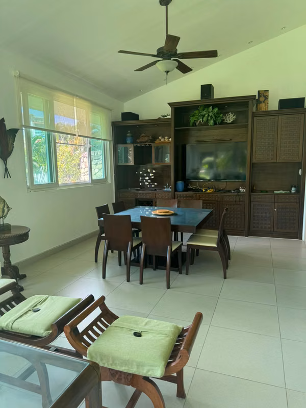 House sale in Punta boat Village
