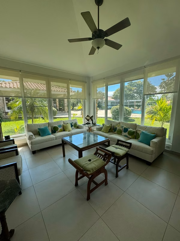 House sale in Punta boat Village