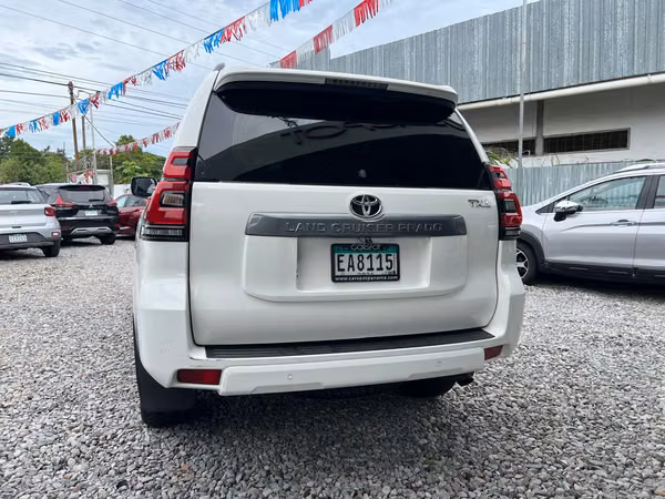 ¡TOYOTA LAND CRUISER PRADO AUTOMATICA 2022! (DISPONIBLE EN DAVID-CHIRIQUI)