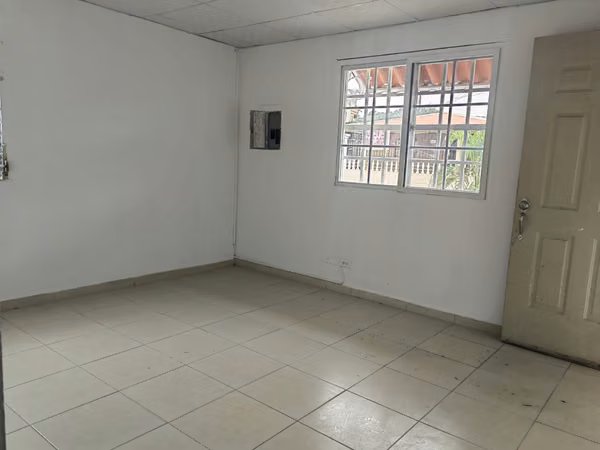 Se Vende House in Vacamonte in urbanization La Reina
