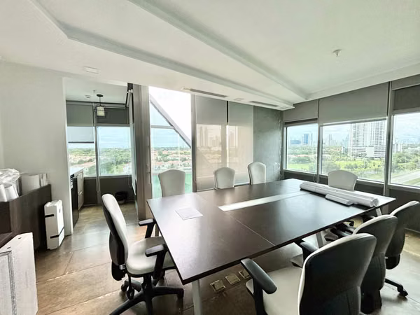PRIME 507 - Office Space for Sale un Santa Maria Business District