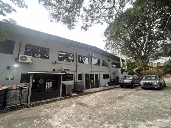 Building for sale located in LA BOCA Canal Area